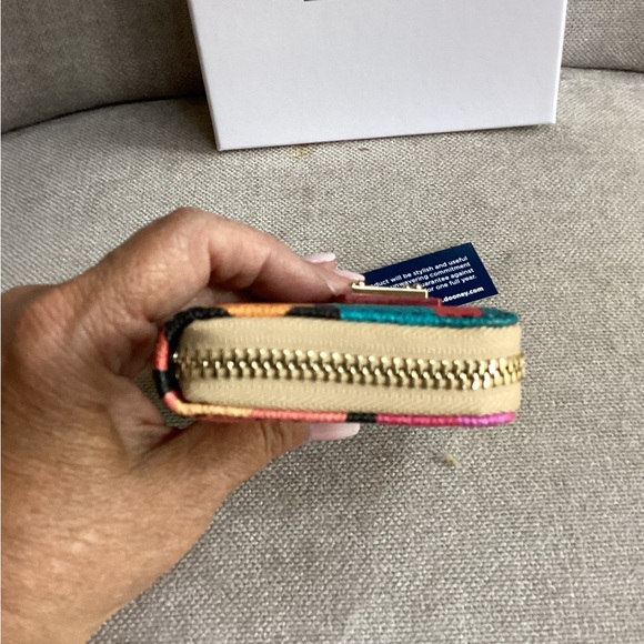 Dooney & Bourke Art Deco Large Zip around credit card case. NWT in Black - Picture 6 of 13